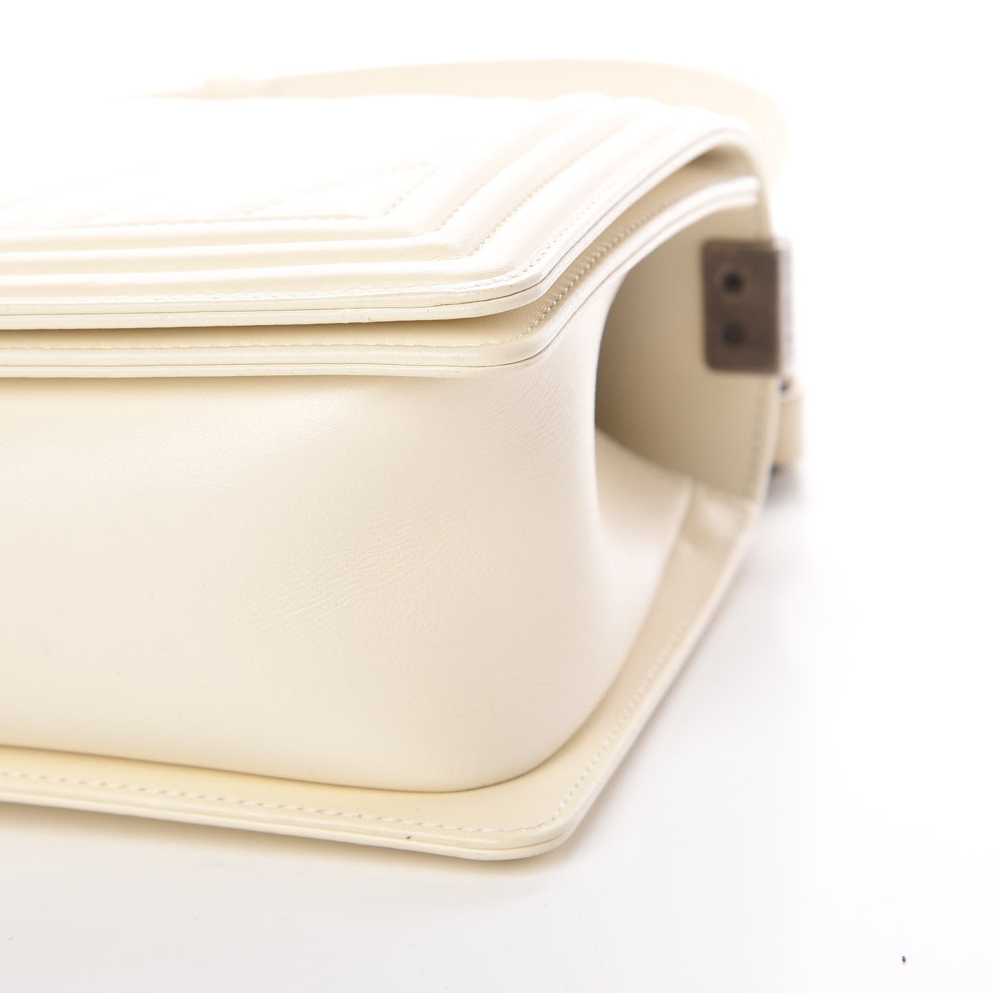 Calfskin Chevron Quilted Medium Boy Flap Ivory