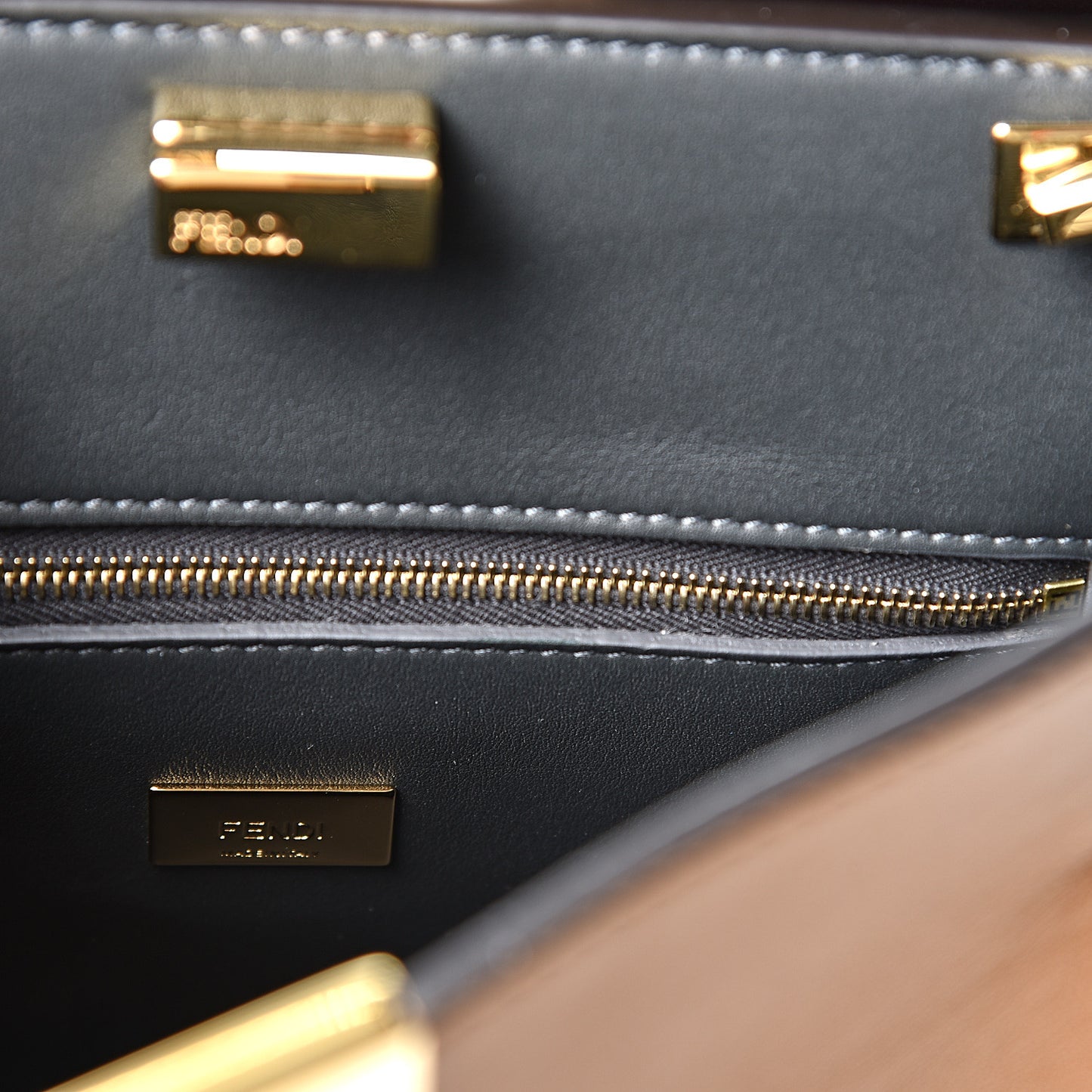Vitello Tahiti Burro Bi-Color Medium Peekaboo Iconic Essentially Satchel Nocciola Asfalto Cast