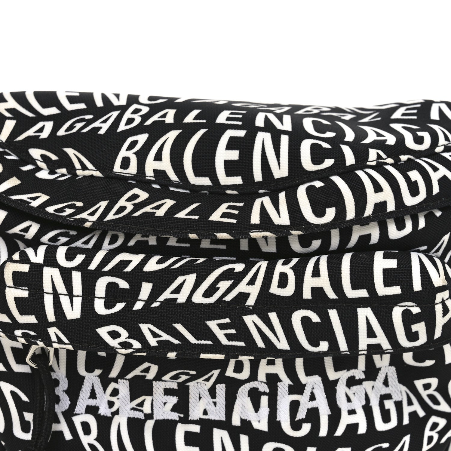 バッグ BALENCIAGA LOGO NYLON WAIST BODY BAG Balenciaga Logo Nylon Fanny Pack Available Now | Hypebeast