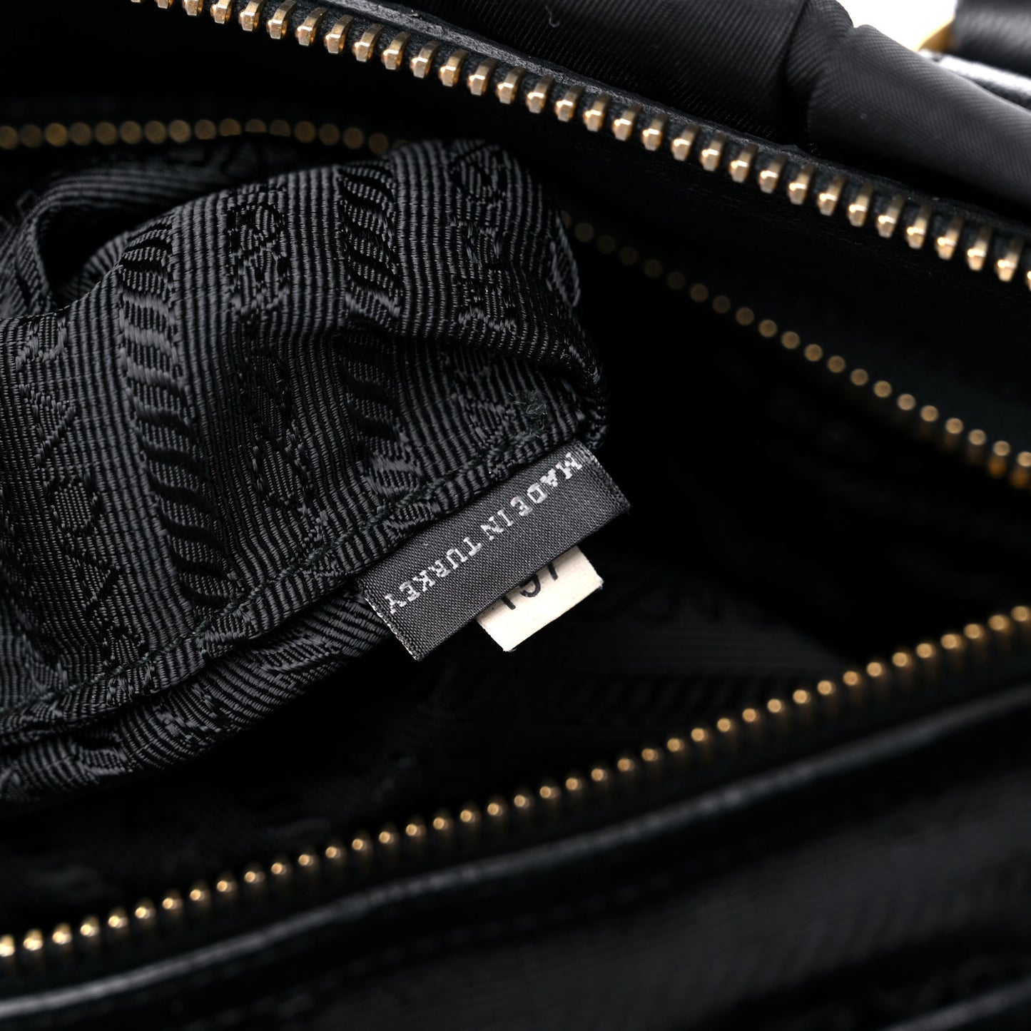 Tessuto Nylon Gaufre Tote Black