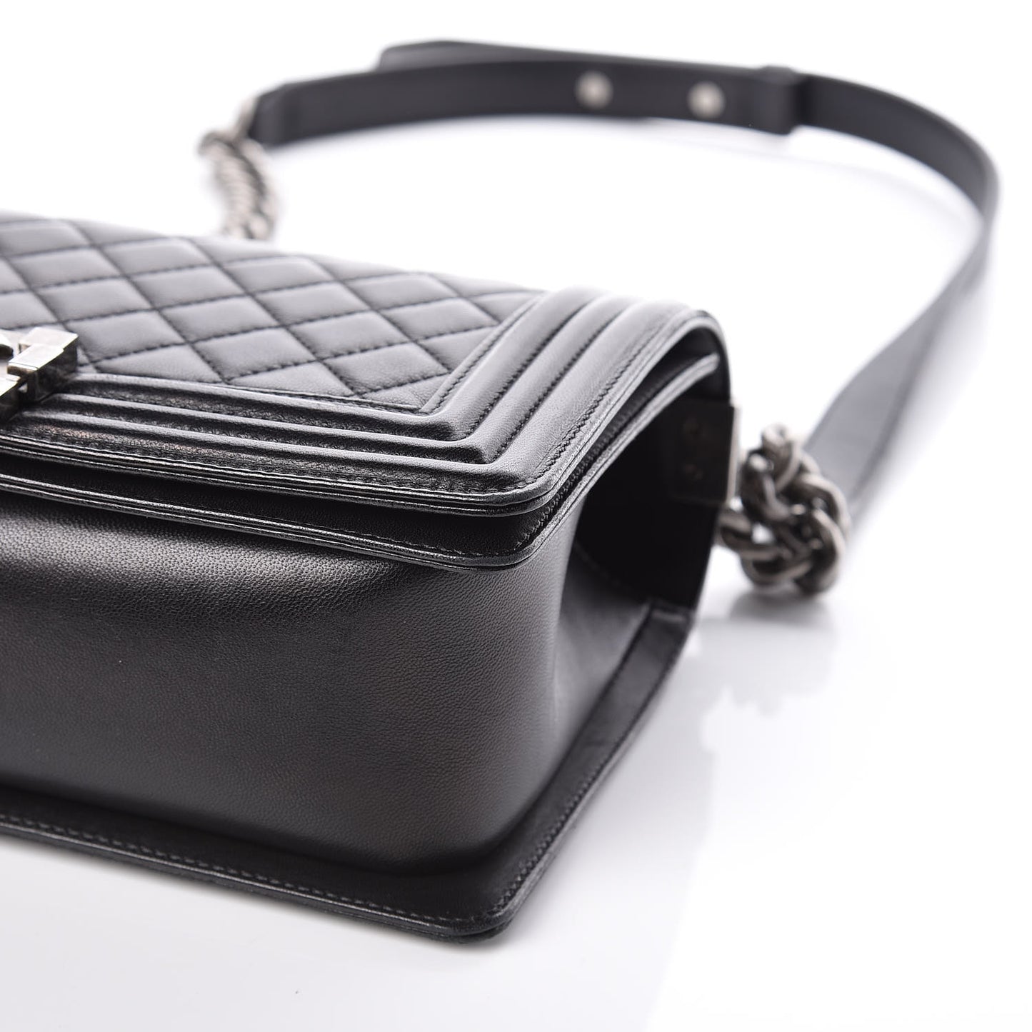 Lambskin Quilted Medium Boy Flap Black