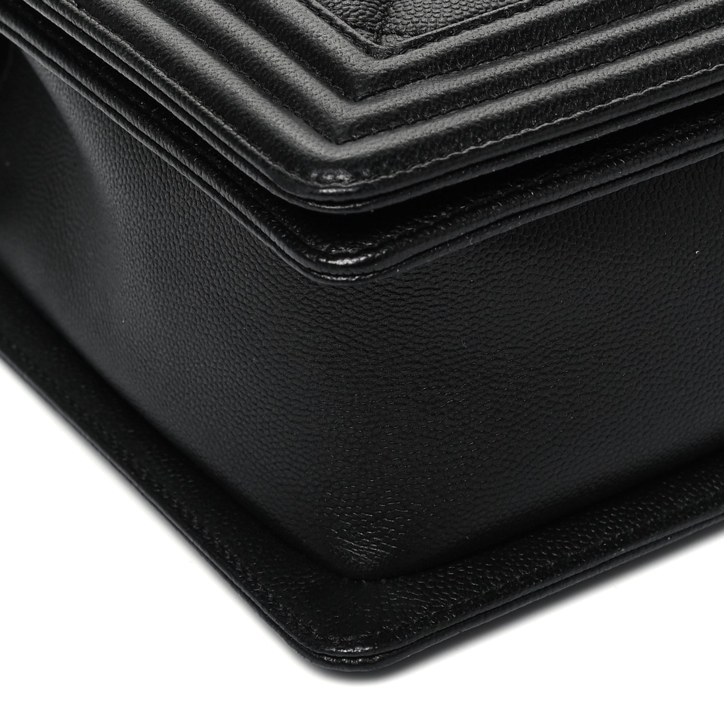 Caviar Quilted New Medium Boy Flap So Black