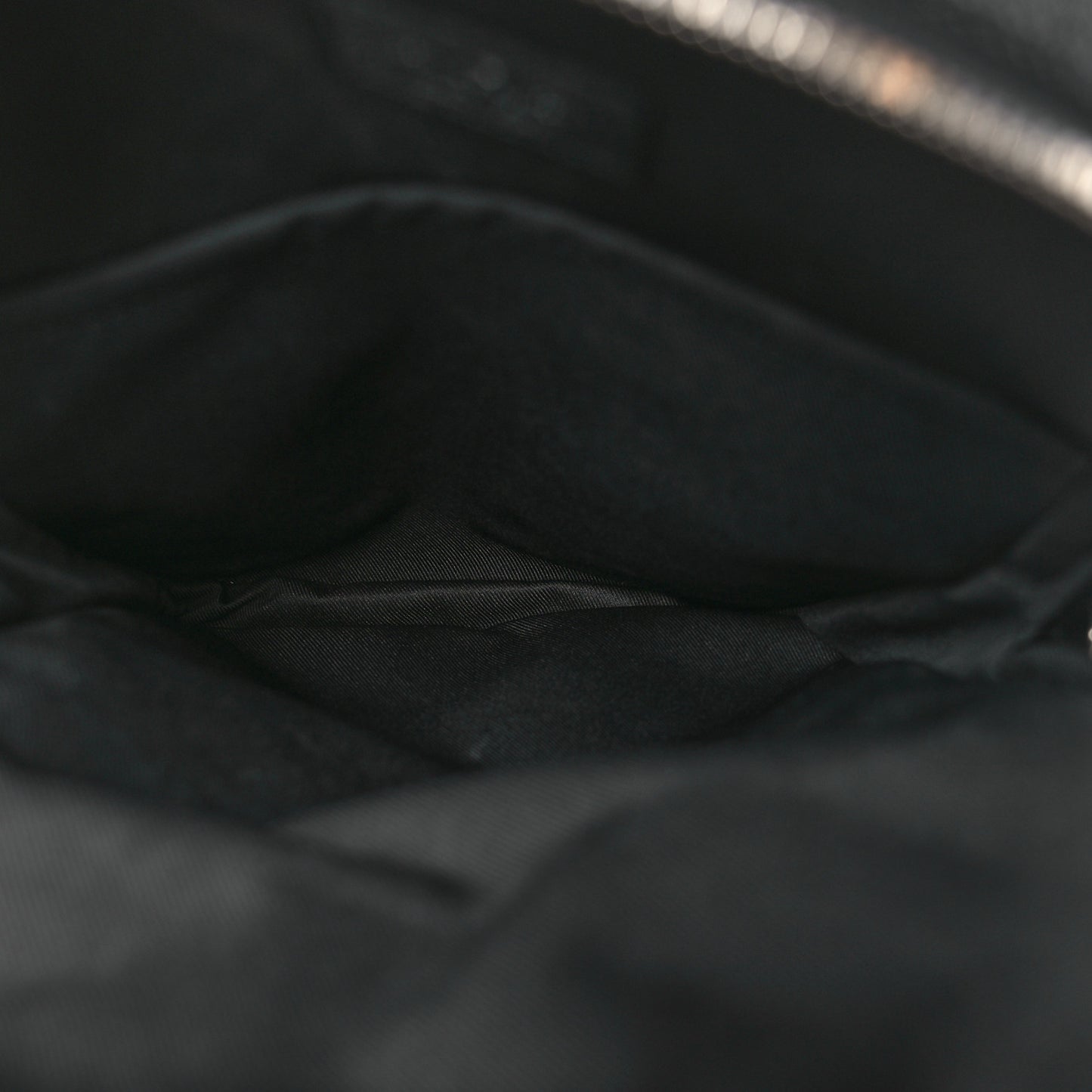 Taiga Avenue Sling Bag Black