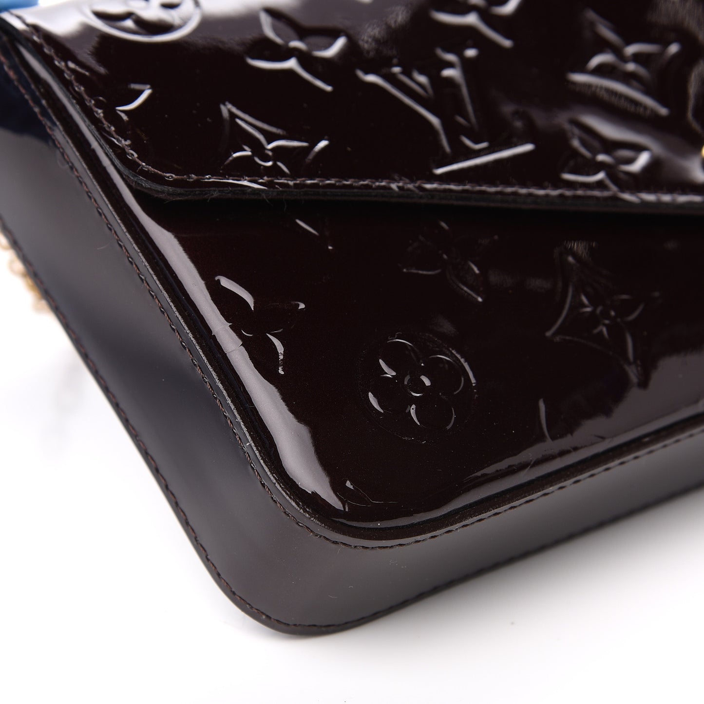Vernis Pochette Felicie Chain Wallet Amarante