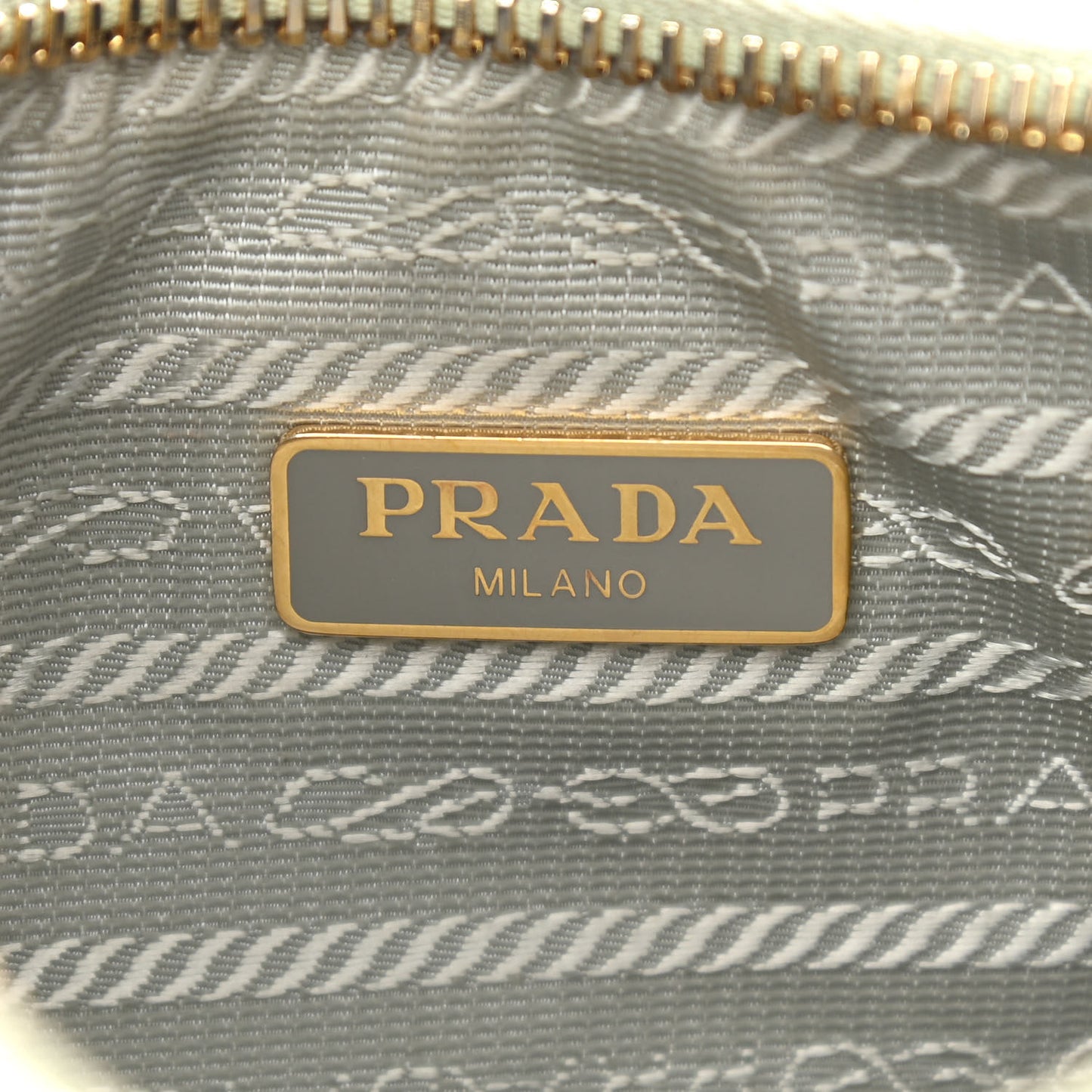 Saffiano Lux Re-Edition 2005 Shoulder Bag Acqua