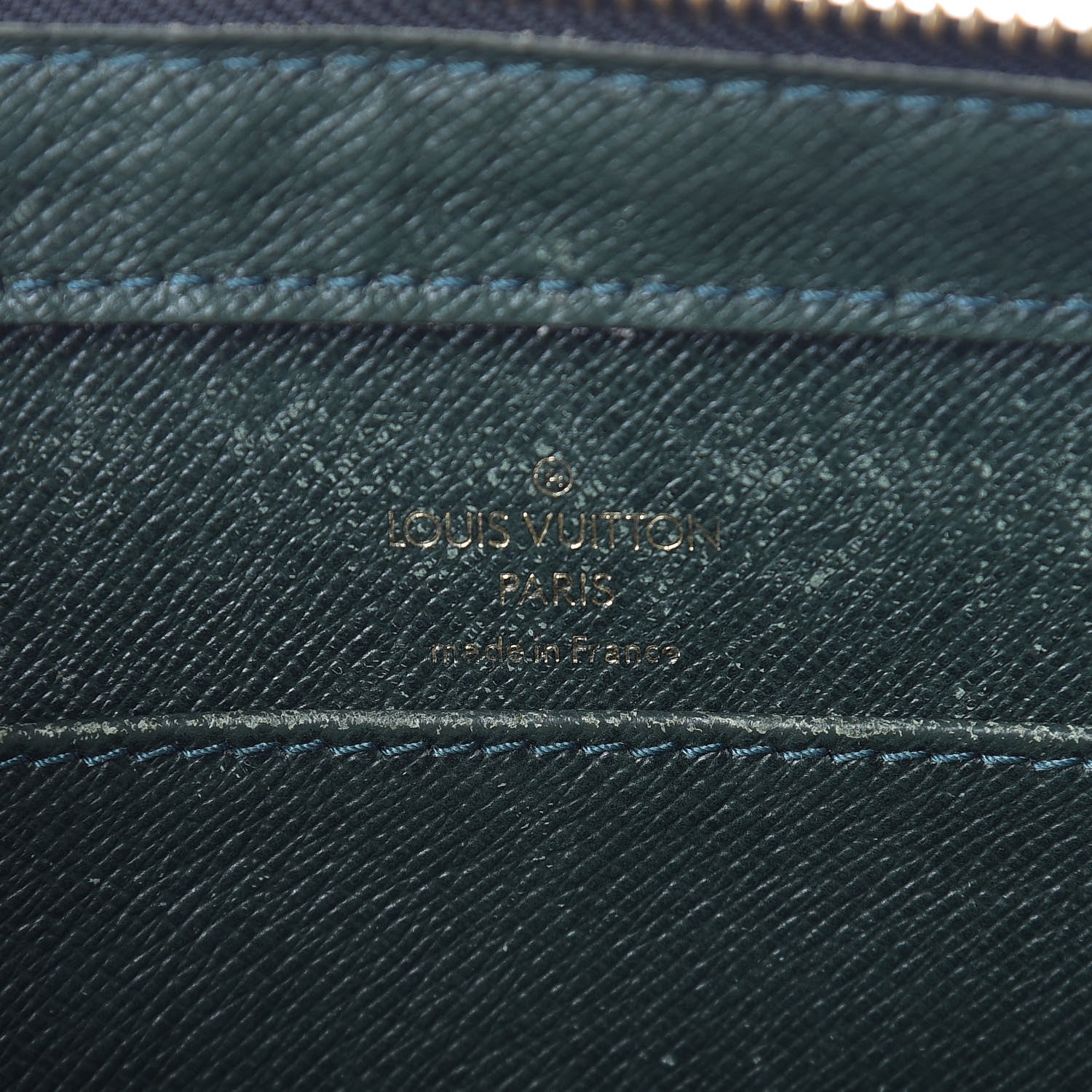 Louis Vuitton Taiga Baikal Pochette Epicea 8 of 11