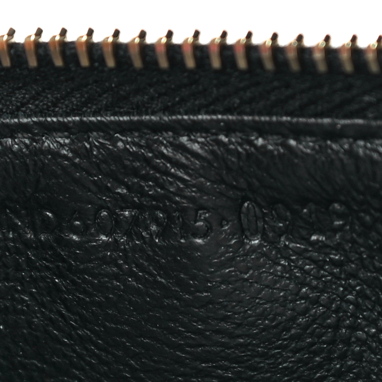 Saint Laurent Grain De Poudre Matelasse Chevron Cassandre Fragments Zippered Card Case Black 7 of 11