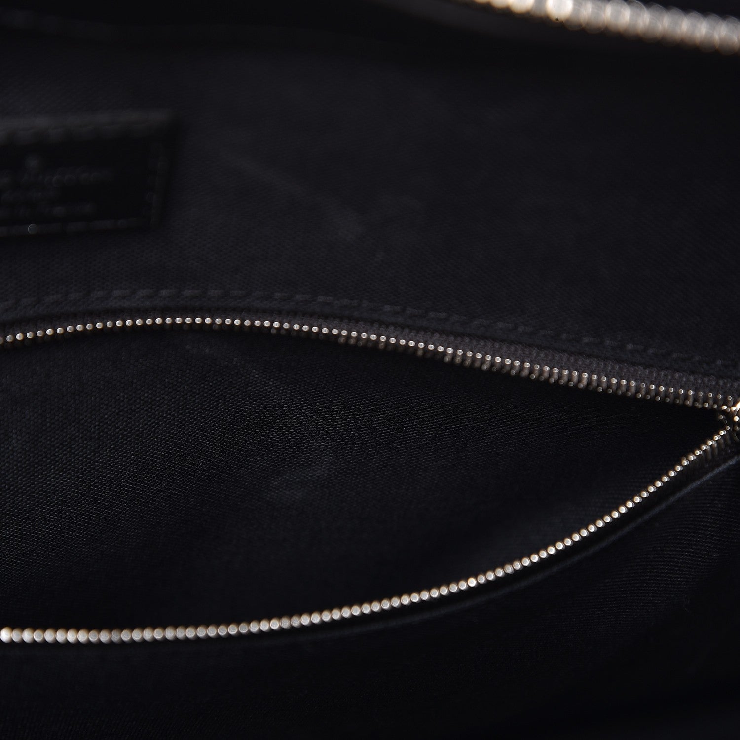 Louis Vuitton Epi Vaneau MM Black 8 of 8