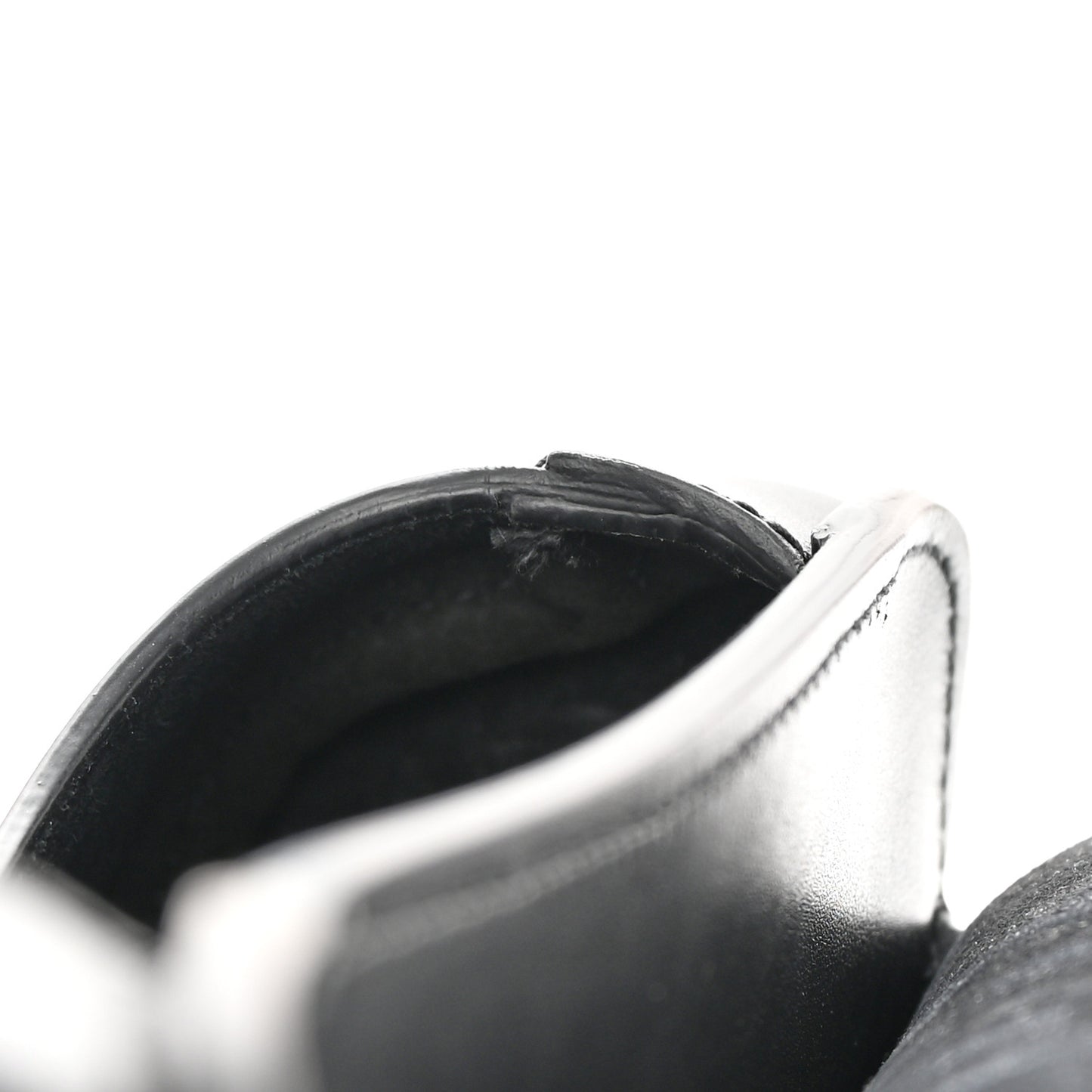 Box Calfskin Medium Bobby Flap Black