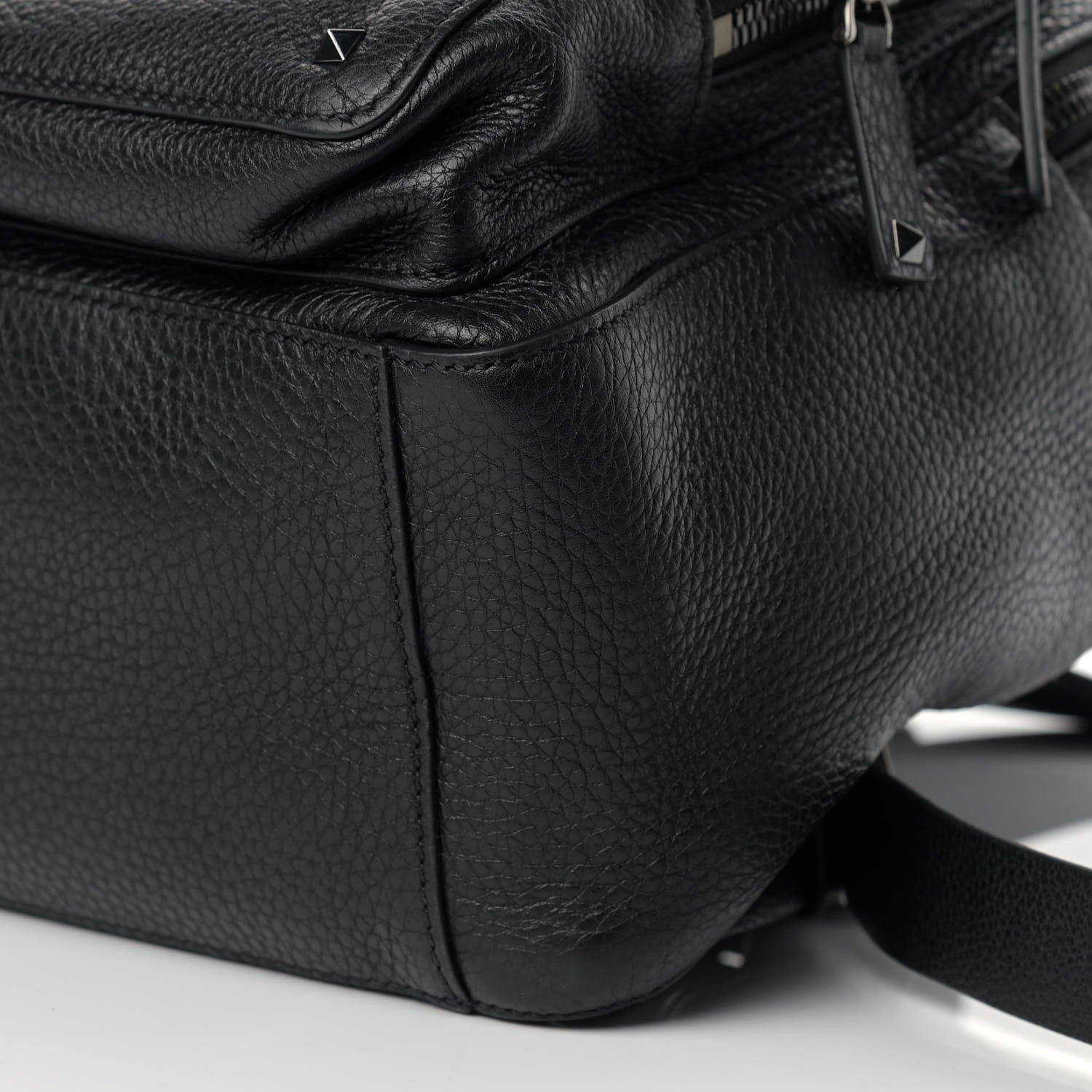 Valentino Garavani Grained Calfskin Rockstud Backpack Black 7 of 8