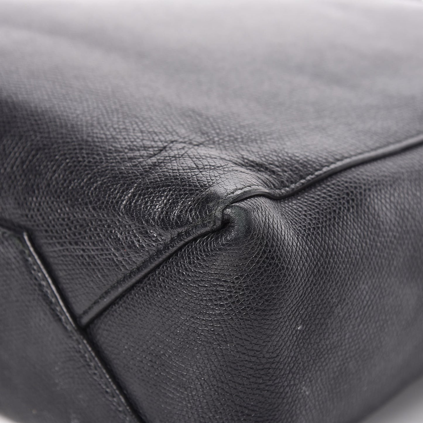 Grained Calfskin Small Vertical Cabas Black