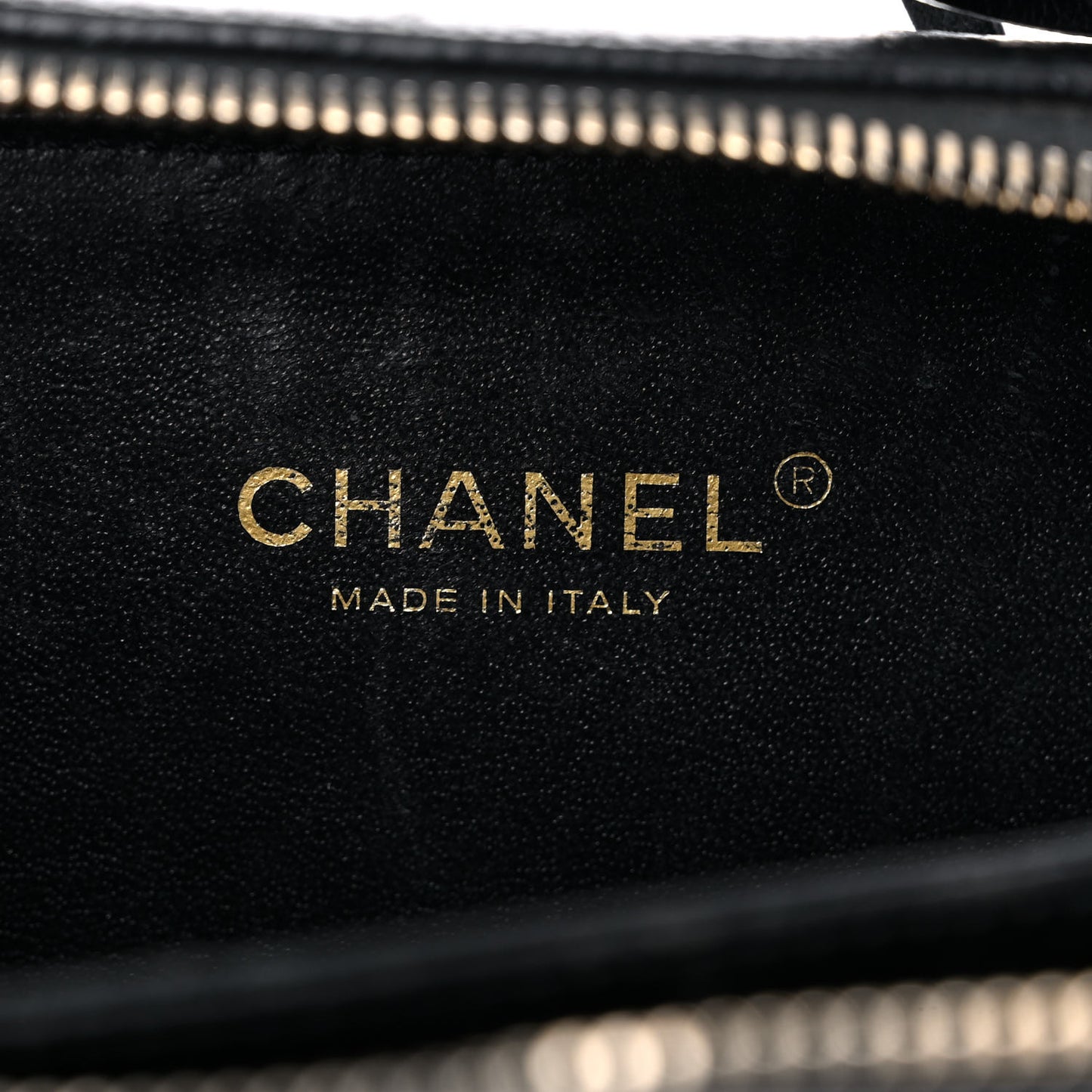 Caviar Quilted Small CC Filigree Vanity Case Black