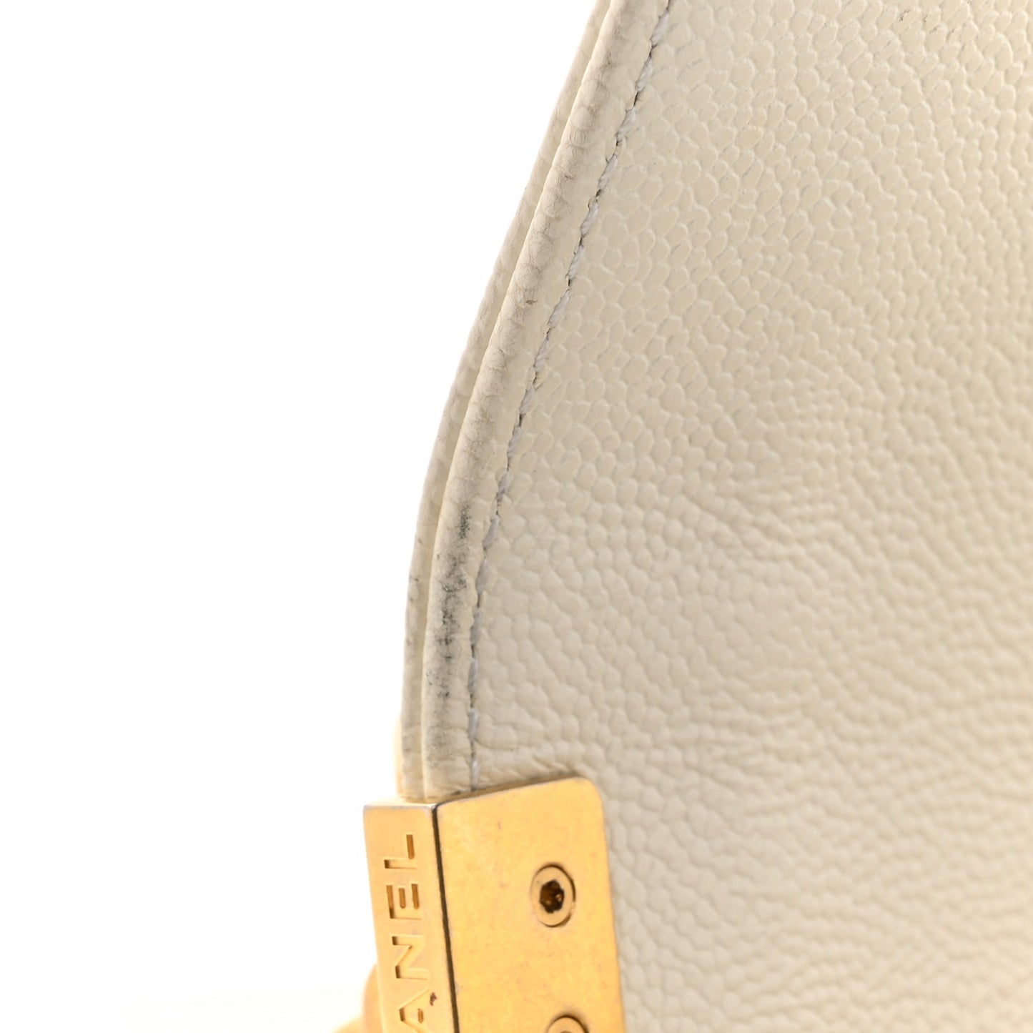 Caviar Quilted Medium Boy Flap White