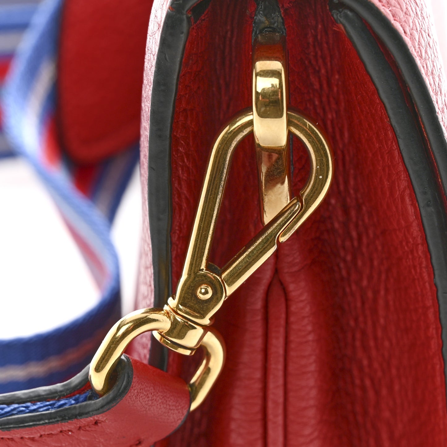 Vitello Daino Flap Crossbody Rosso