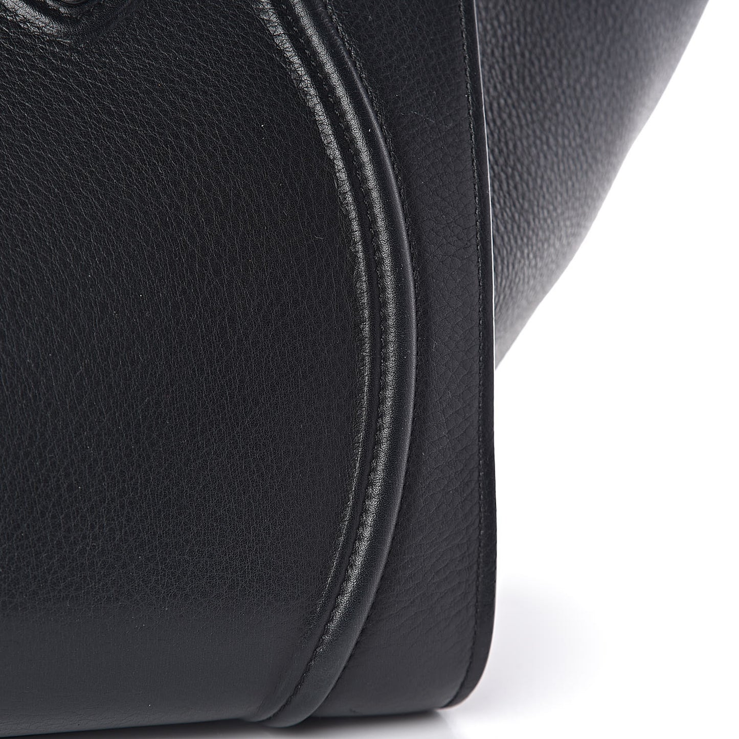 Supple Calfskin Medium Phantom Luggage Black
