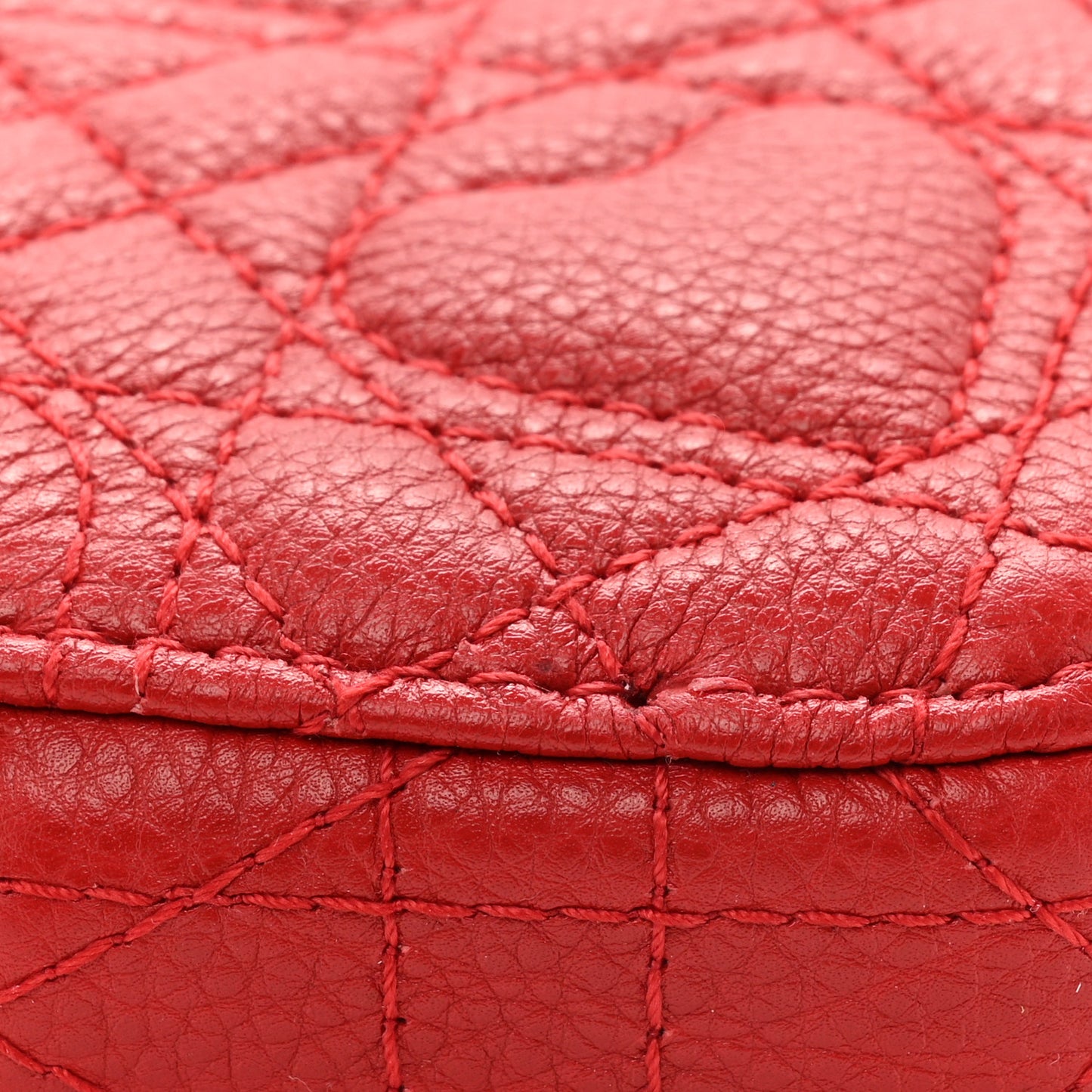 Calfskin Cannage Dioramour Caro Heart Pouch With Chain Bright Red