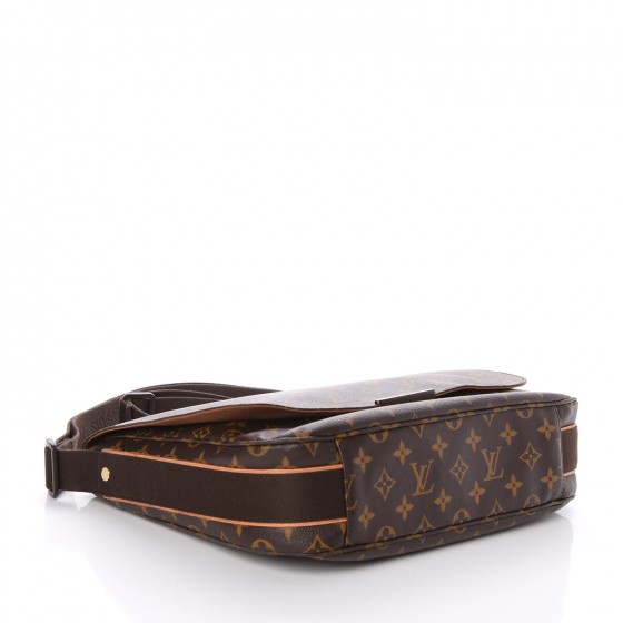 Louis Vuitton Monogram Beaubourg MM Messenger Bag 4 of 7