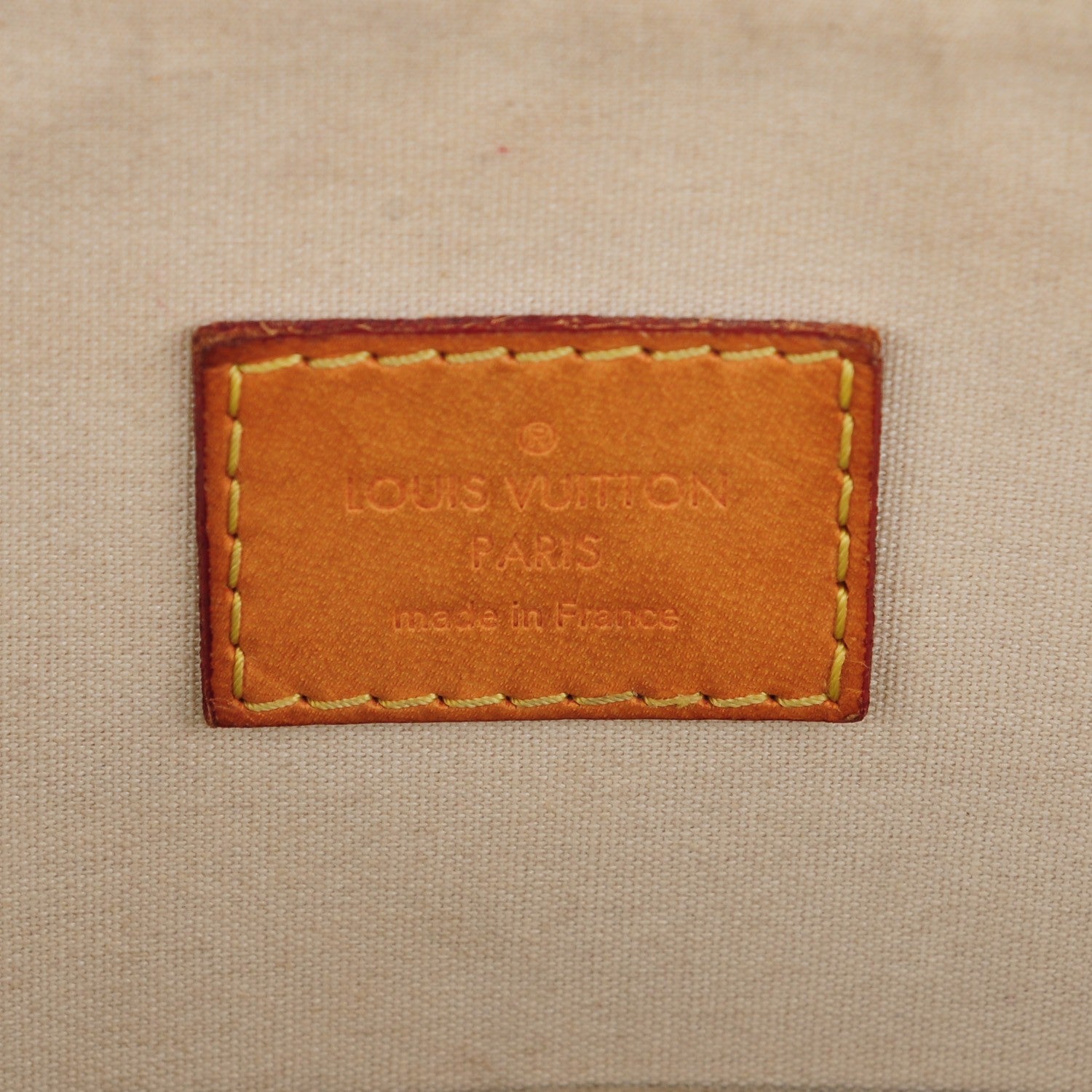 Louis Vuitton Vernis Alma GM Blanc Corail 6 of 11