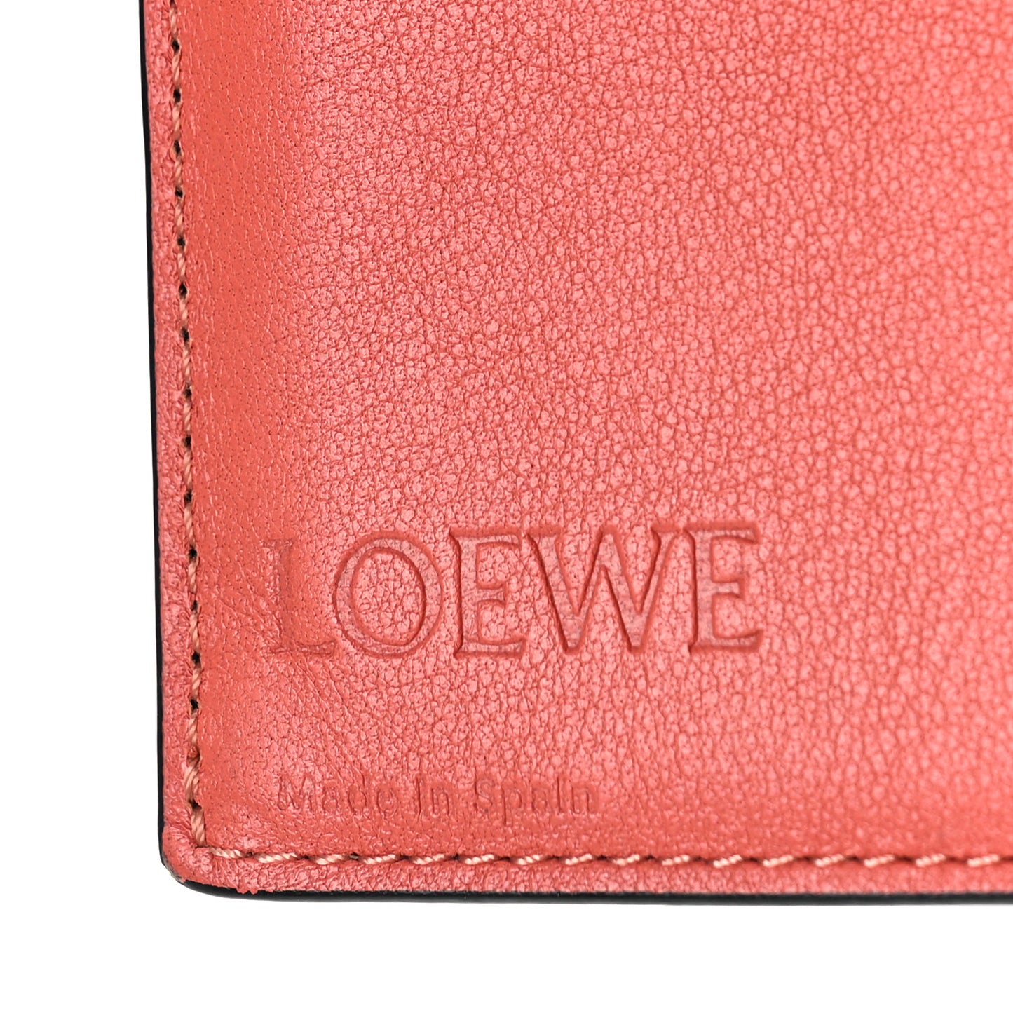 Grained Calfskin Large Vertical Wallet Light Oat