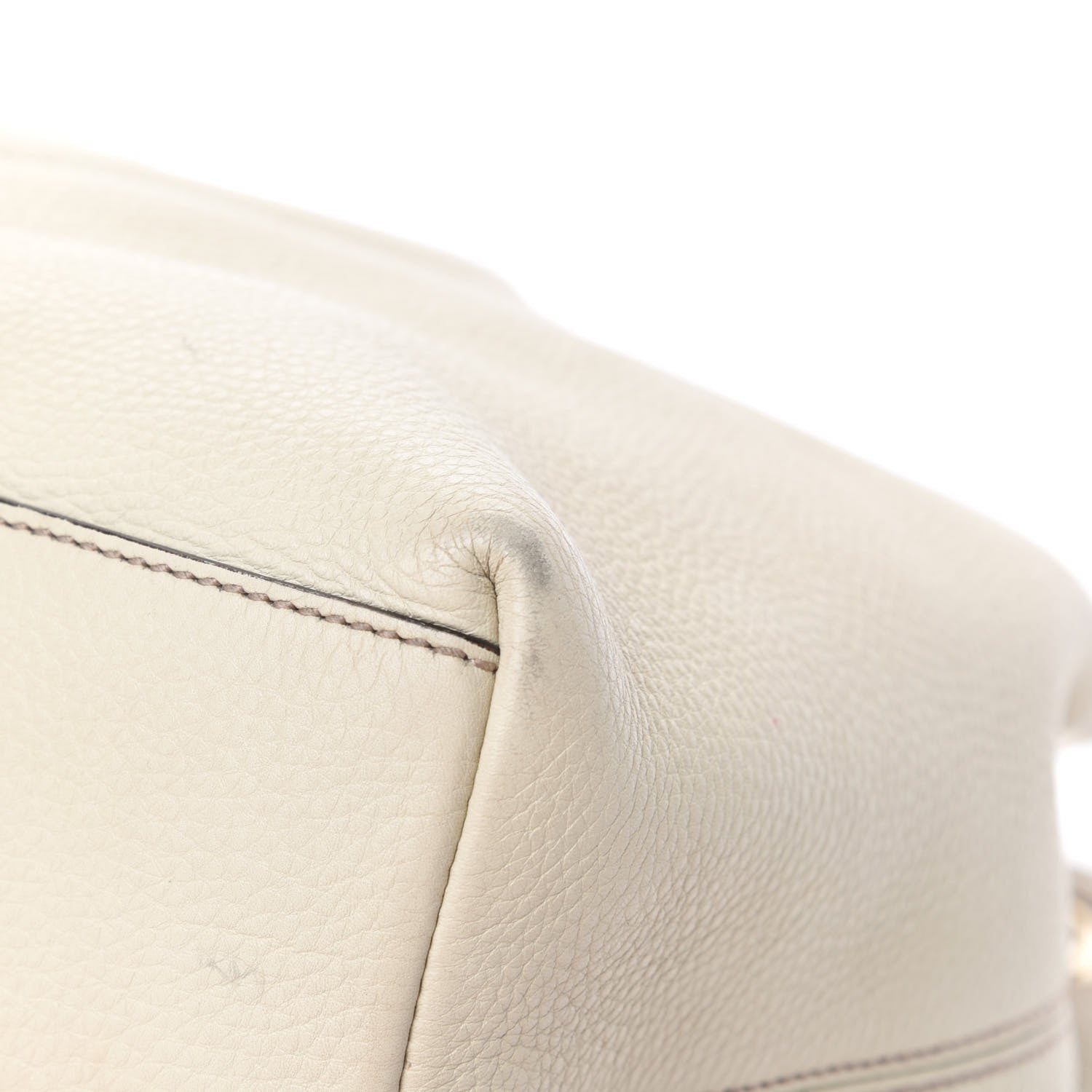 Gucci Pebbled Calfskin Medium Soho Chain Shoulder Bag Off White 9 of 16