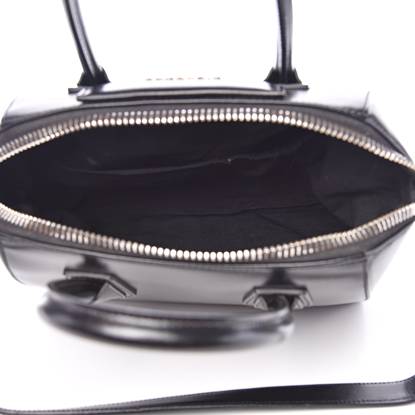 Shiny Lord Calfskin Small Antigona Black
