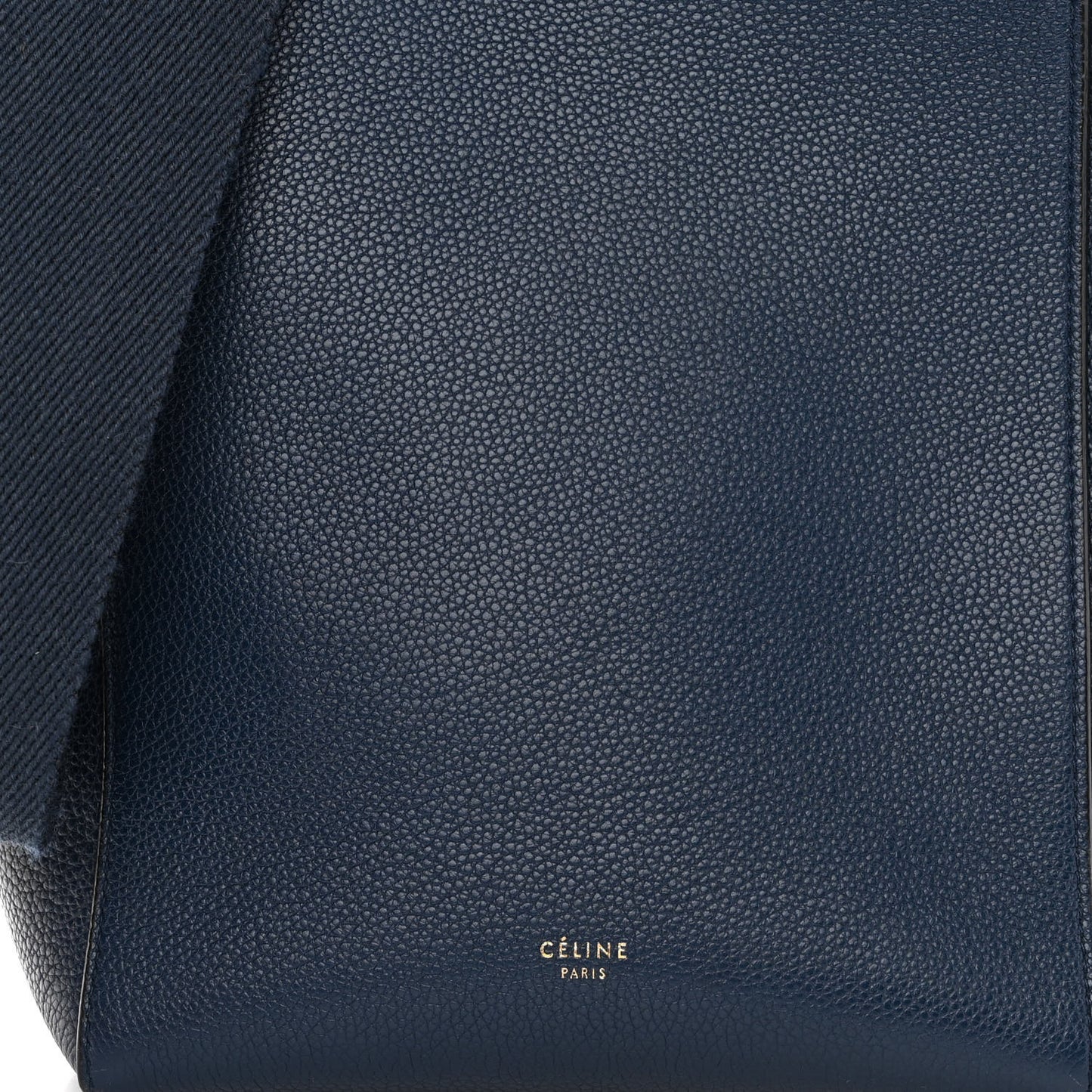 Soft Grained Calfskin Small Sangle Bucket Bag Navy