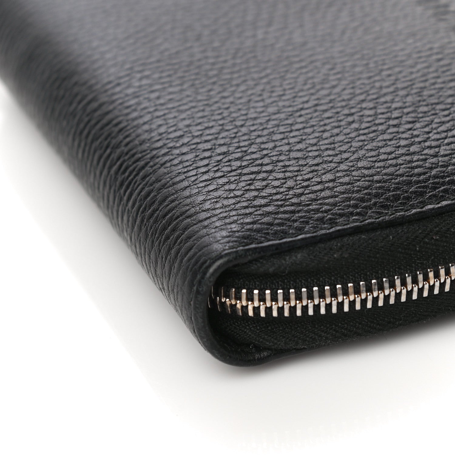 Gucci Pebbled Calfskin Zip Around Wallet Black 6 of 15