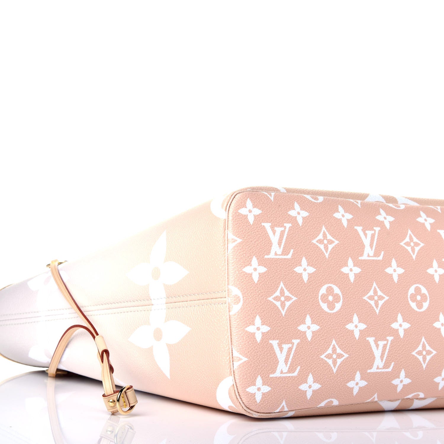Louis Vuitton Monogram Giant By The Pool Neverfull MM Brume 7 of 10