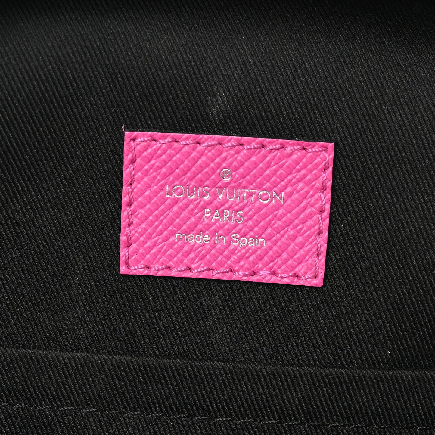 Taigarama Outdoor Slingbag Fuchsia