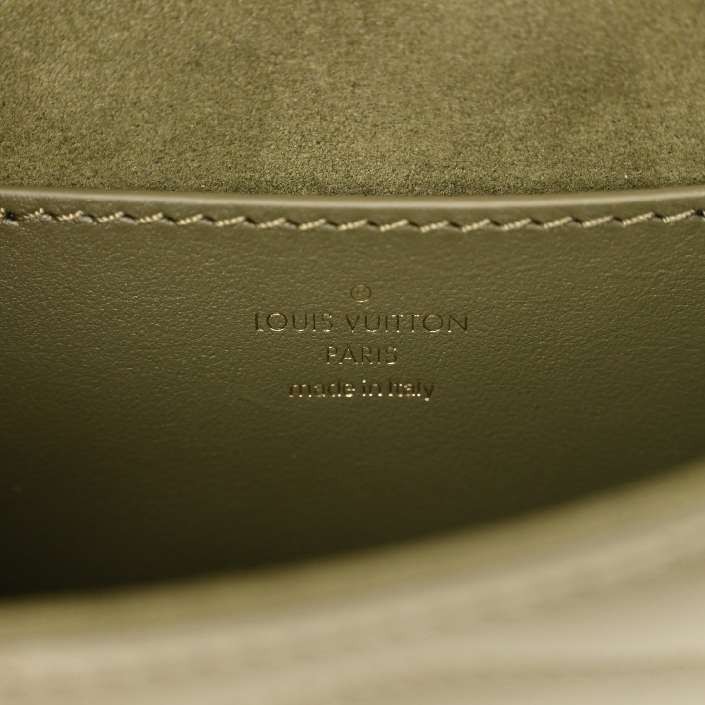 Calfskin New Wave Multi Pochette Kaki