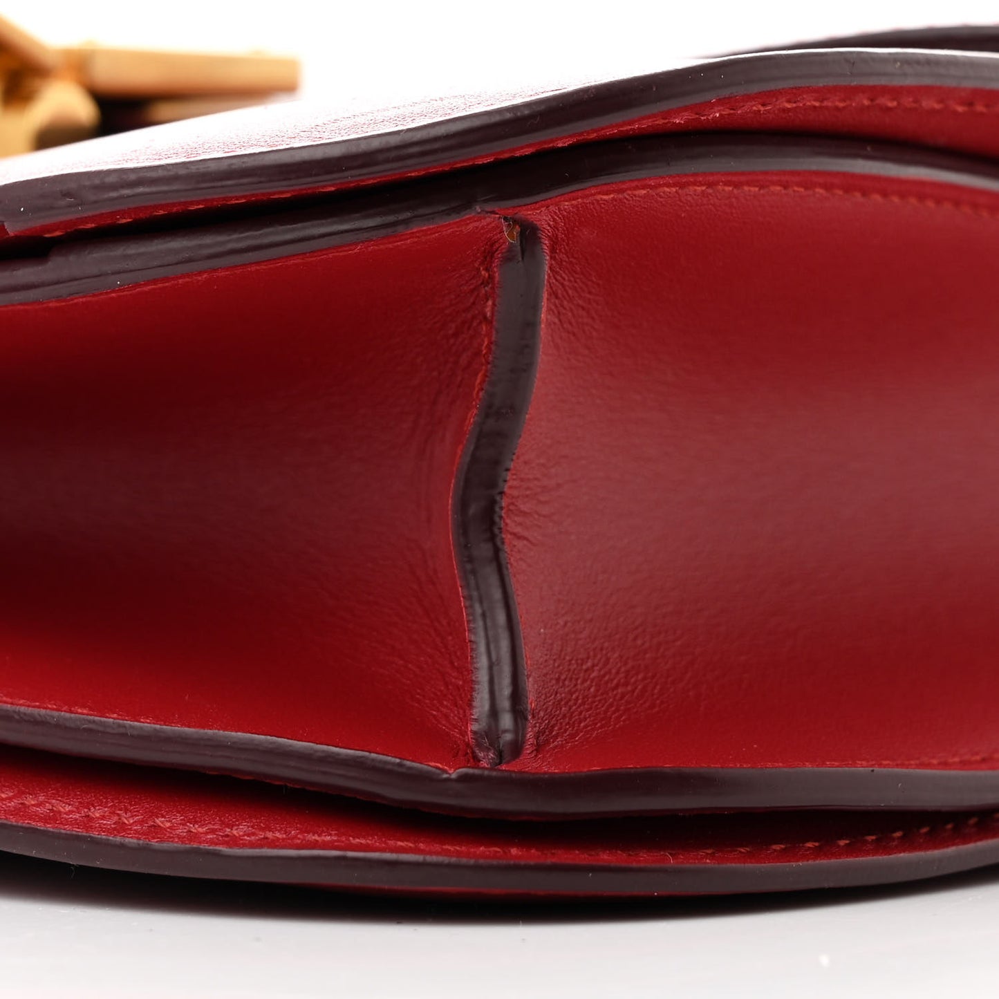 Smooth Calfskin Medium Classic Box Flap Bag Red