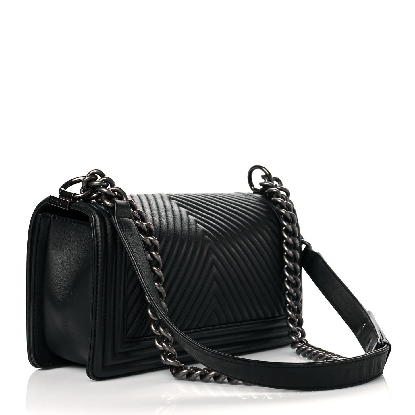 Lambskin Chevron Quilted Medium Boy Flap Black