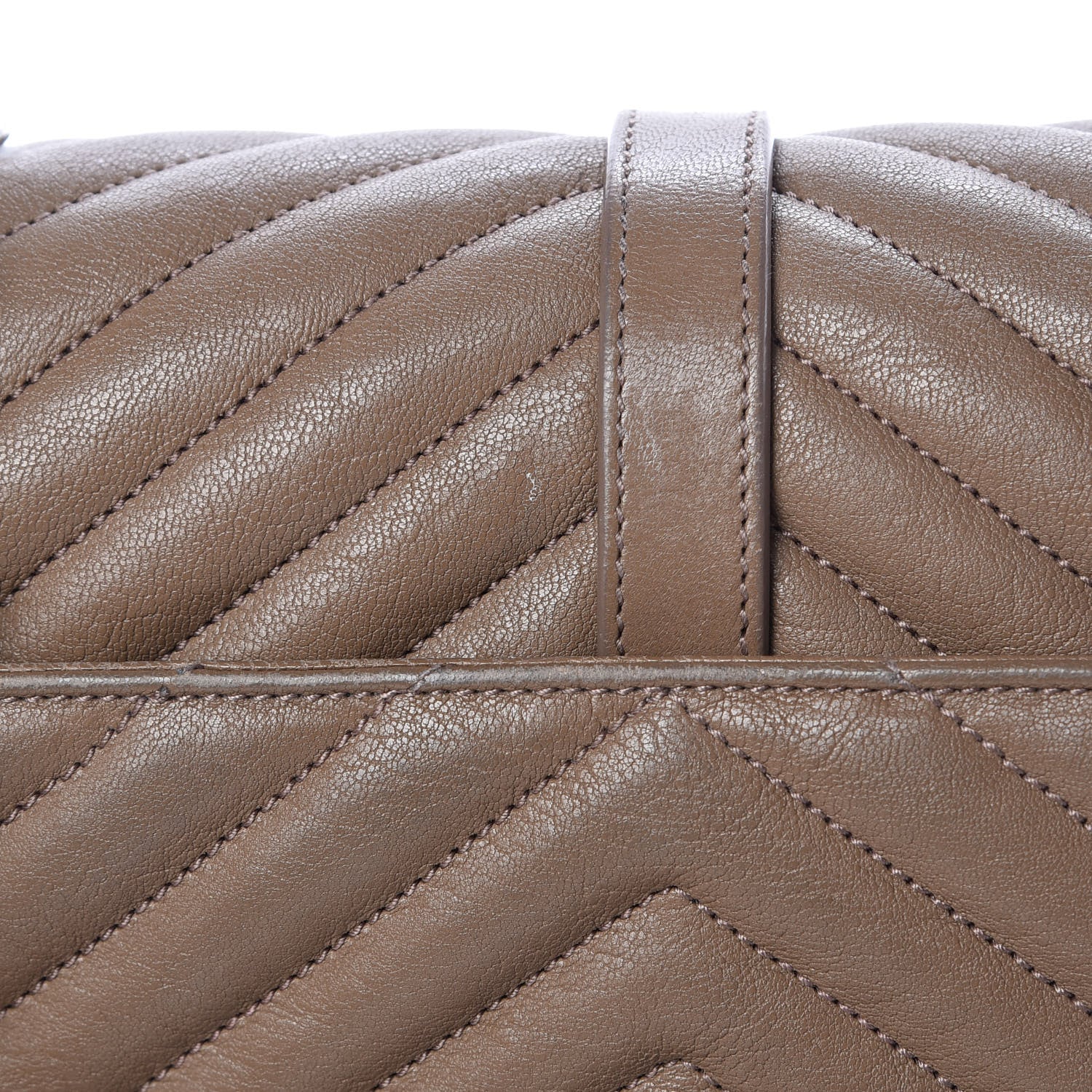 Saint Laurent Sheepskin Matelasse Chevron Monogram Medium College Bag Fard 10 of 12