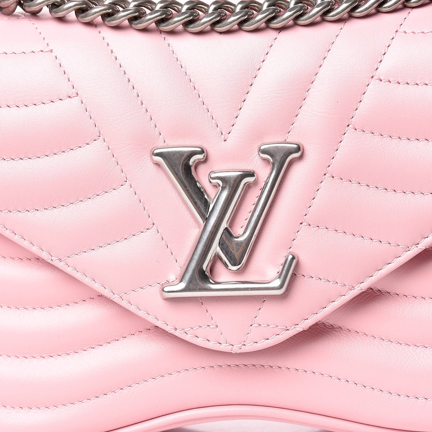 Calfskin New Wave Chain MM Smoothie Pink
