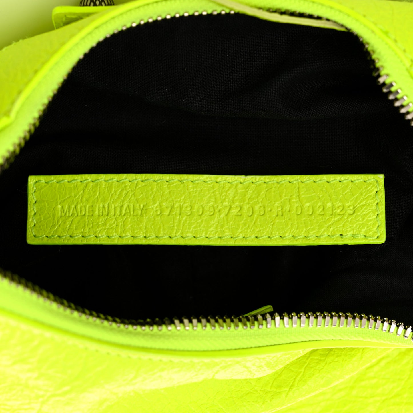 Agneau Arena Le Cagole Shoulder Bag XS Fluo Yellow Fluo Yellow