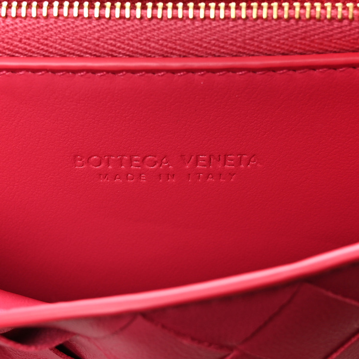 Nappa Intrecciato Wallet On Strap Cranberry