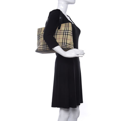 Burberry House Check Regent Tote Black 2 of 20