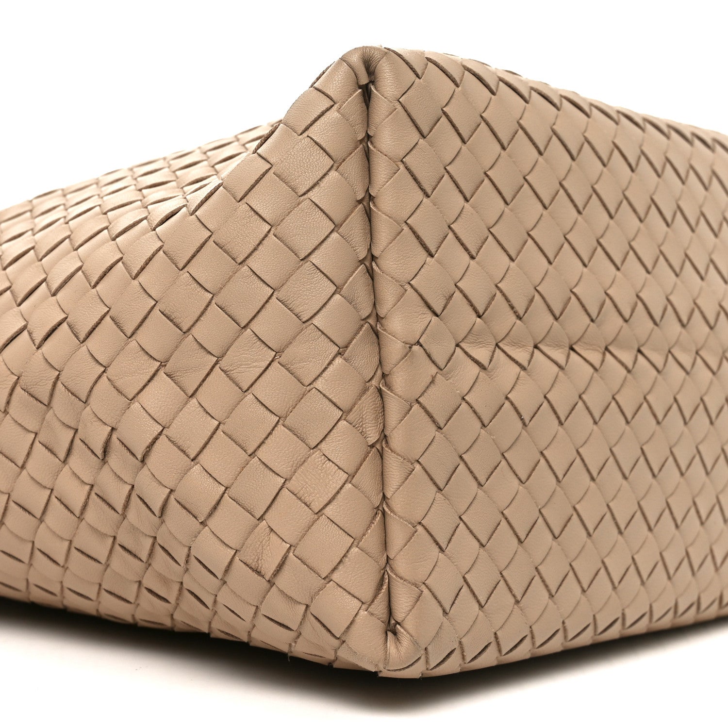 Bottega Veneta Nappa Intrecciato Medium Garda Bag Beige 10 of 11