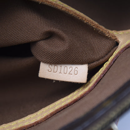 Louis Vuitton Monogram Cabas Mezzo 6 of 9