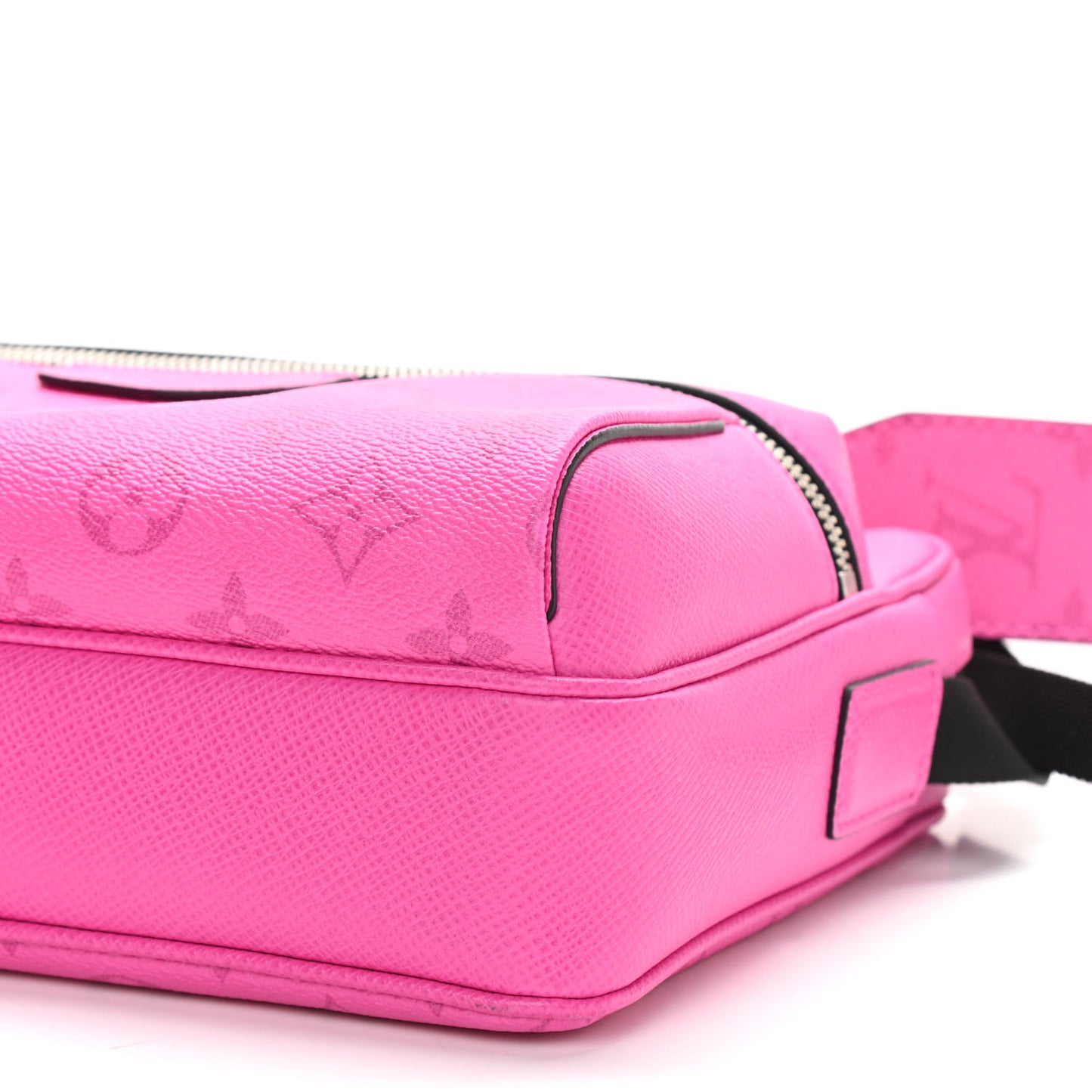 Taigarama Outdoor Messenger Fuchsia