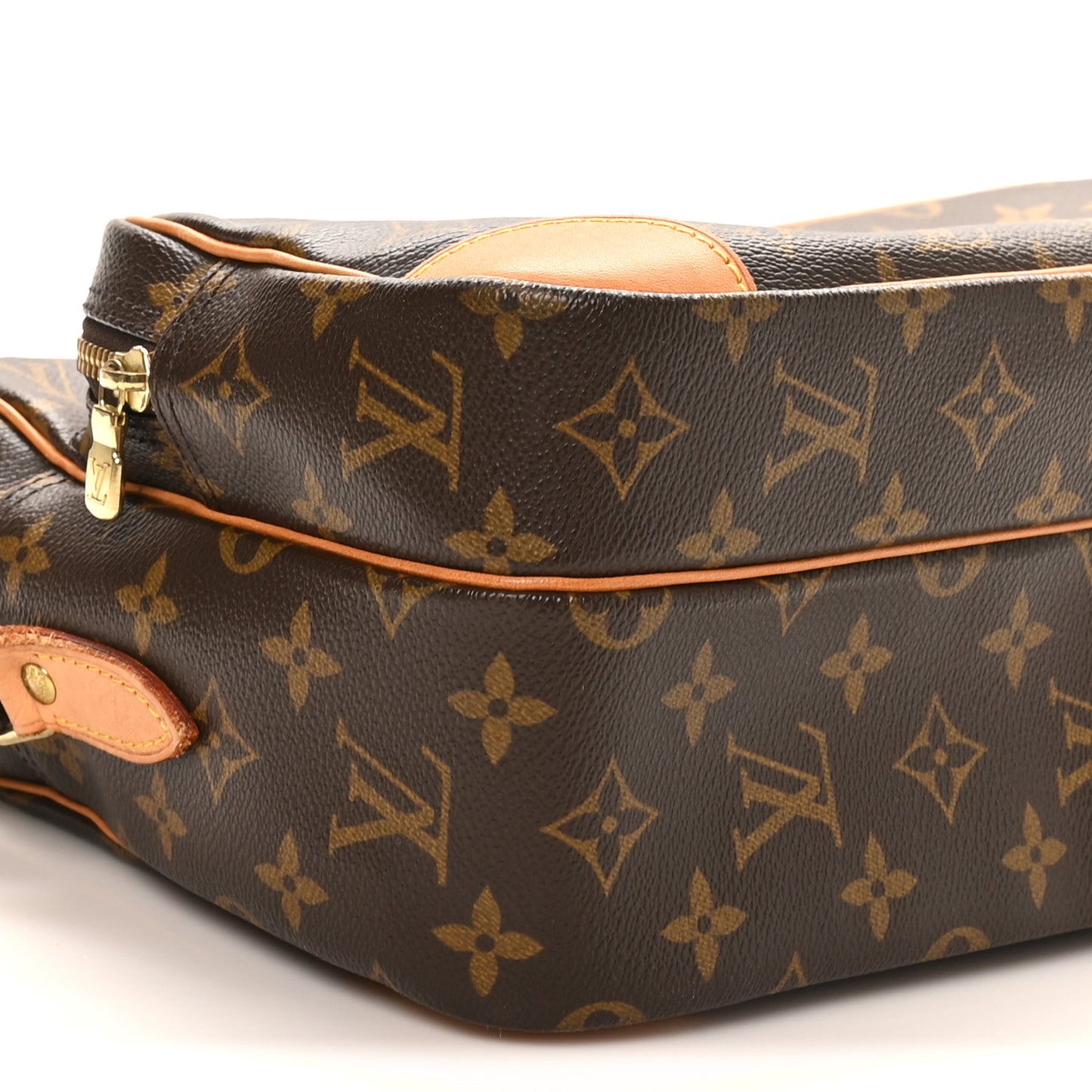 Monogram Nil 28