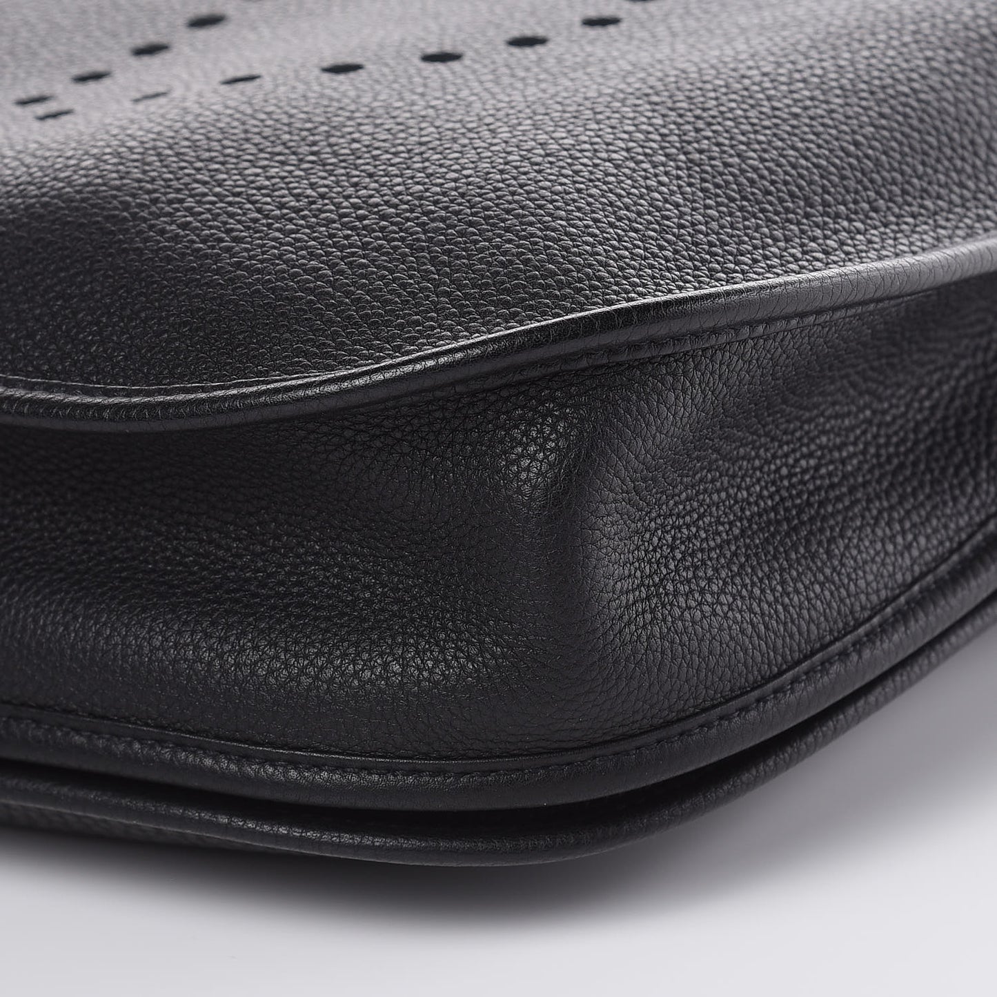 Taurillon Clemence Evelyne II TGM Black