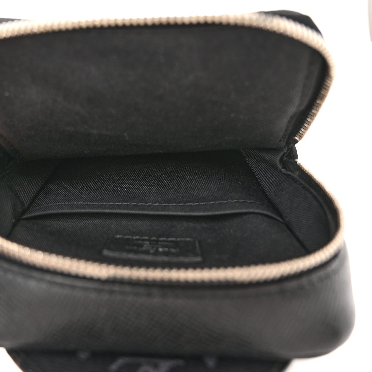 Taigarama Outdoor Slingbag Black