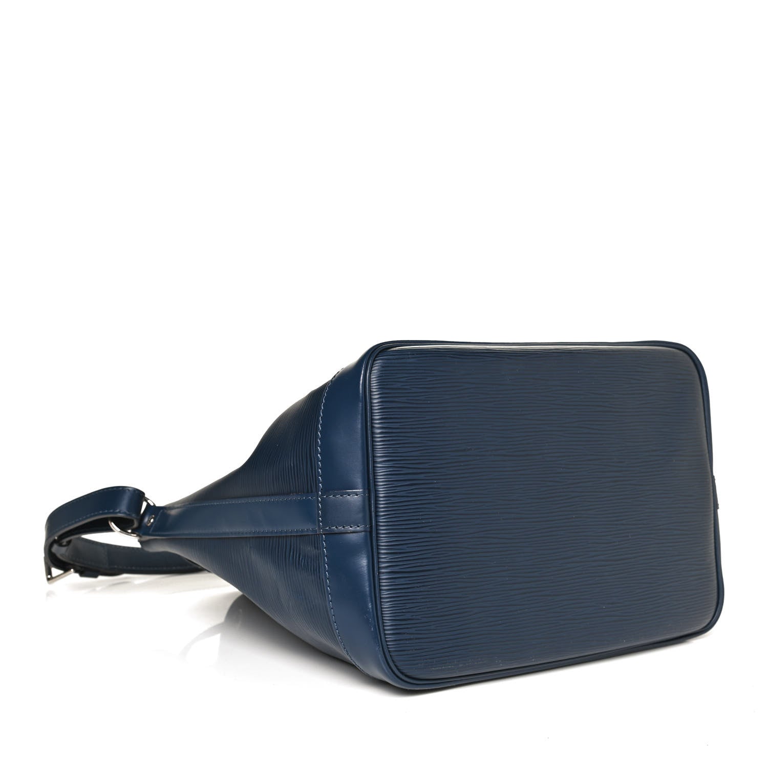 Louis Vuitton Epi Noe Toledo 4 of 11