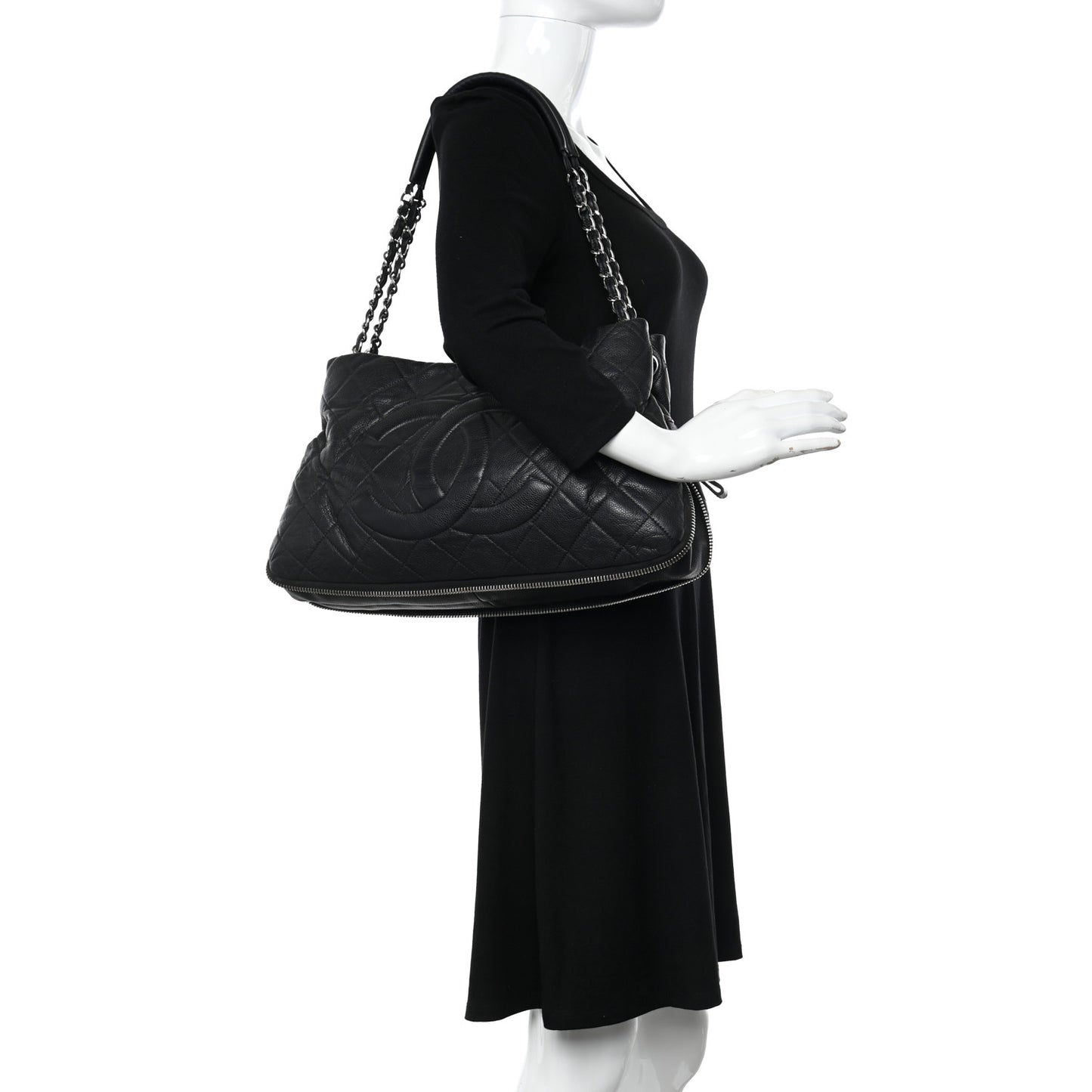 Caviar Quilted Expandable Zip Shoulder Bag Black
