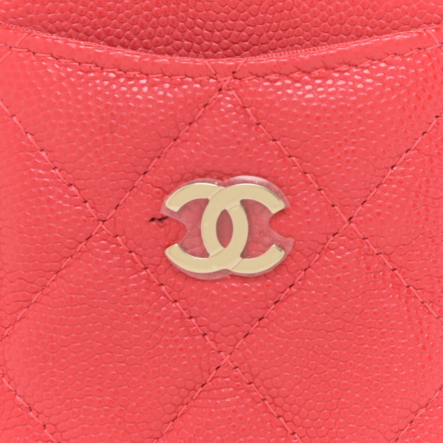 Caviar Quilted Card Holder On Chain Red