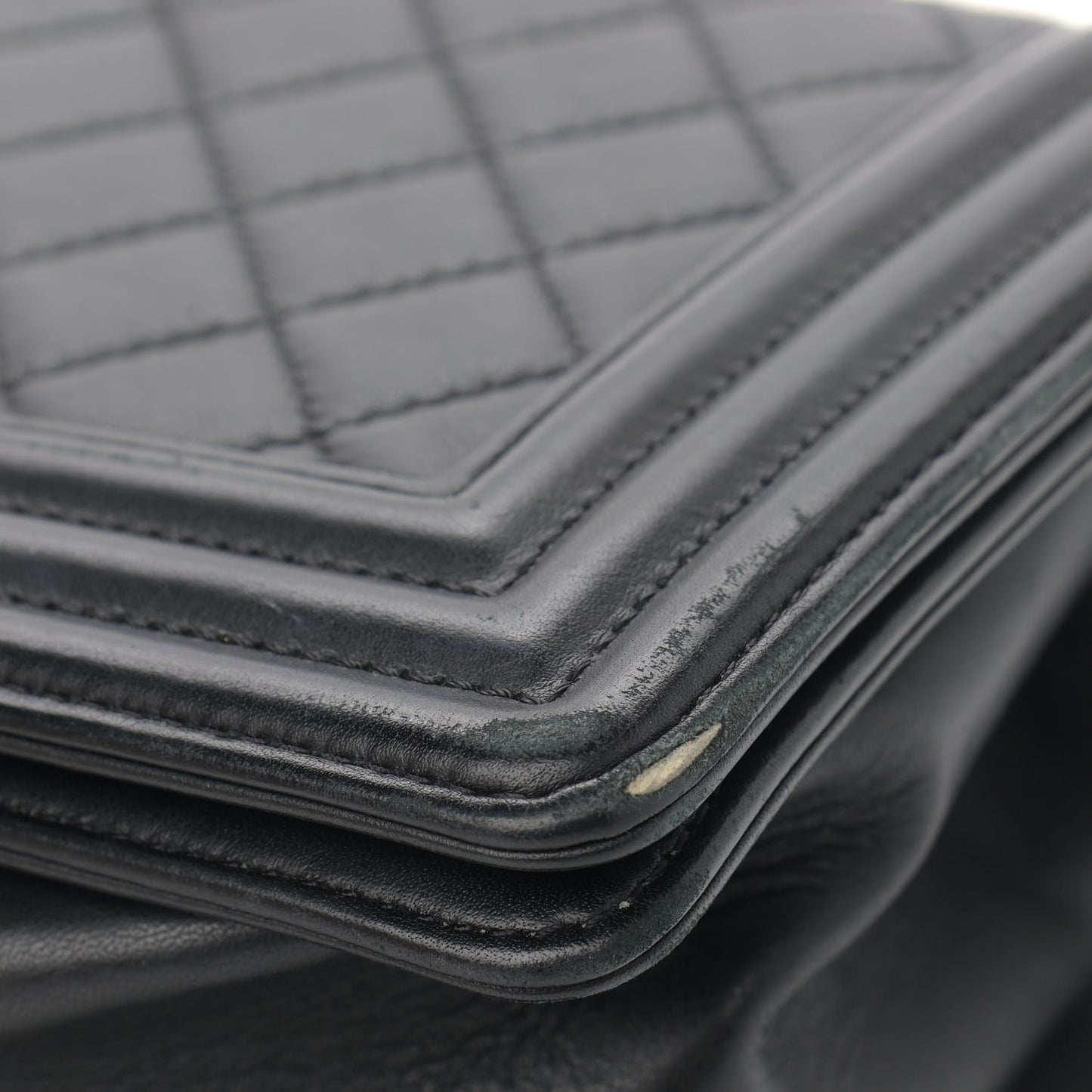 Lambskin Quilted Medium Boy Flap So Black