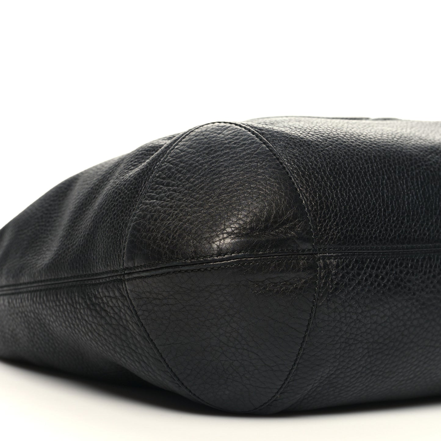 Pebbled Calfskin Medium Soho Chain Hobo Black