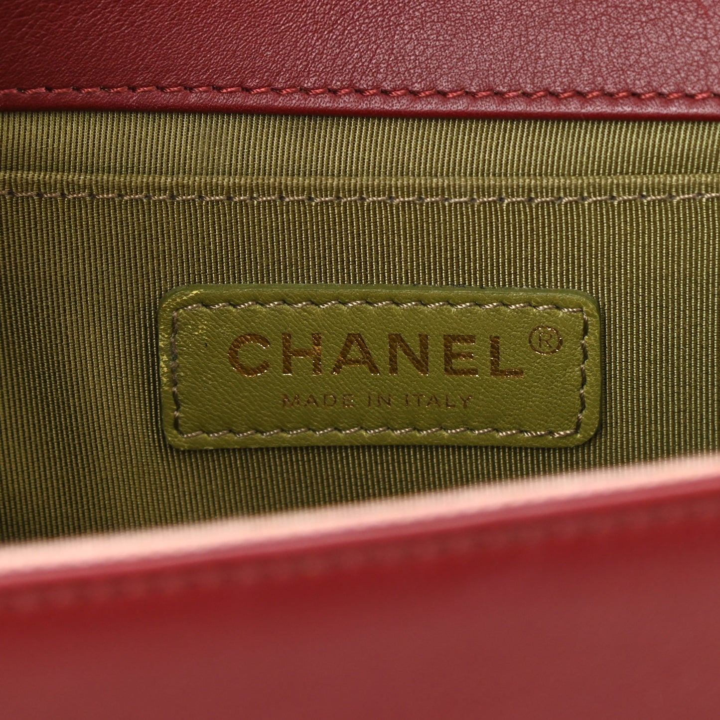 Lambskin Quilted Medium Boy Flap Burgundy