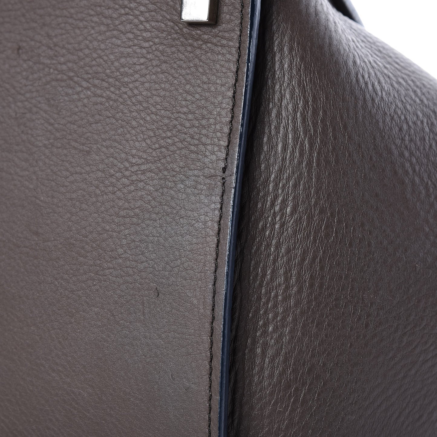 Supple Calfskin Medium Phantom Luggage Anthracite